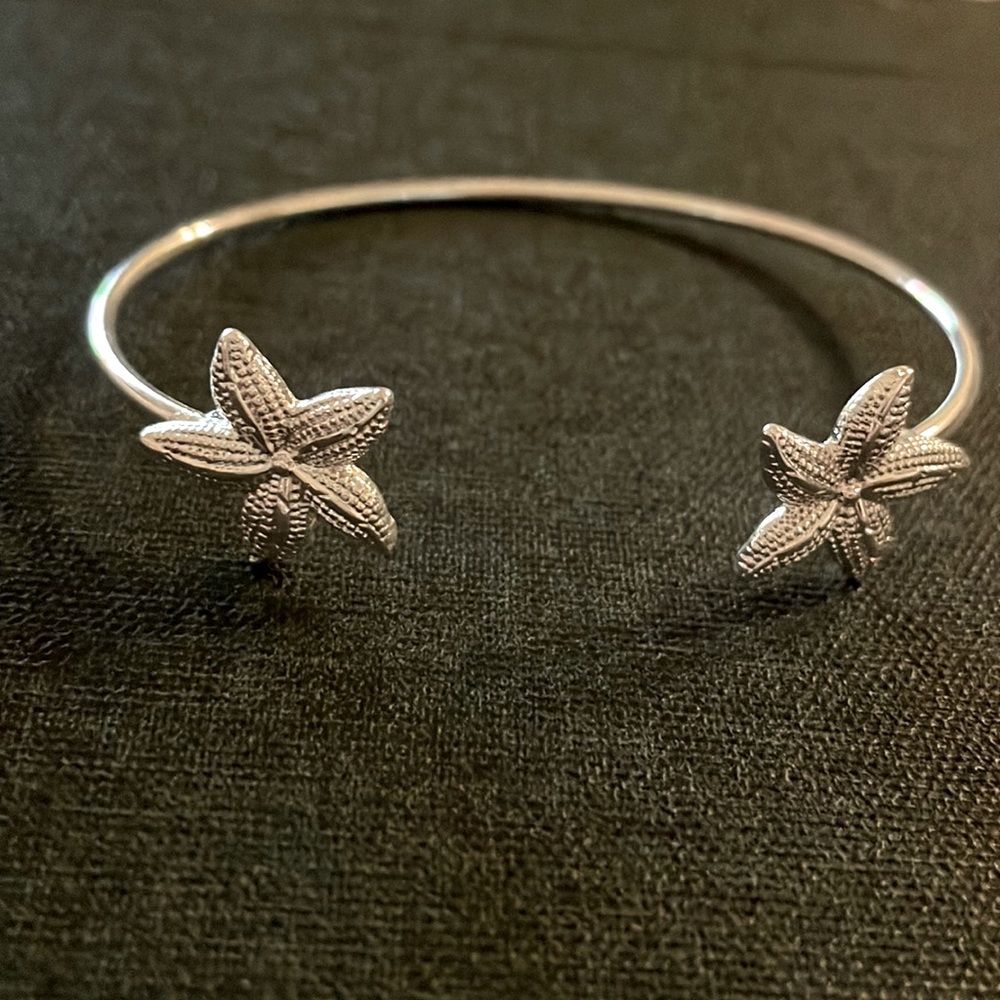 Tommy Bahama bracelet set - Picture 3 of 7